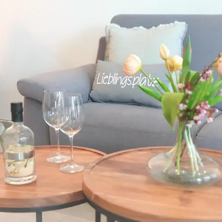 Heimatloft, Am Alten Deich 4-6, 2 32 * Dangast